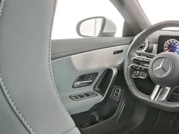 CLA 200 AMG  LED MBUX WINTERPAKET 360 KAMERA