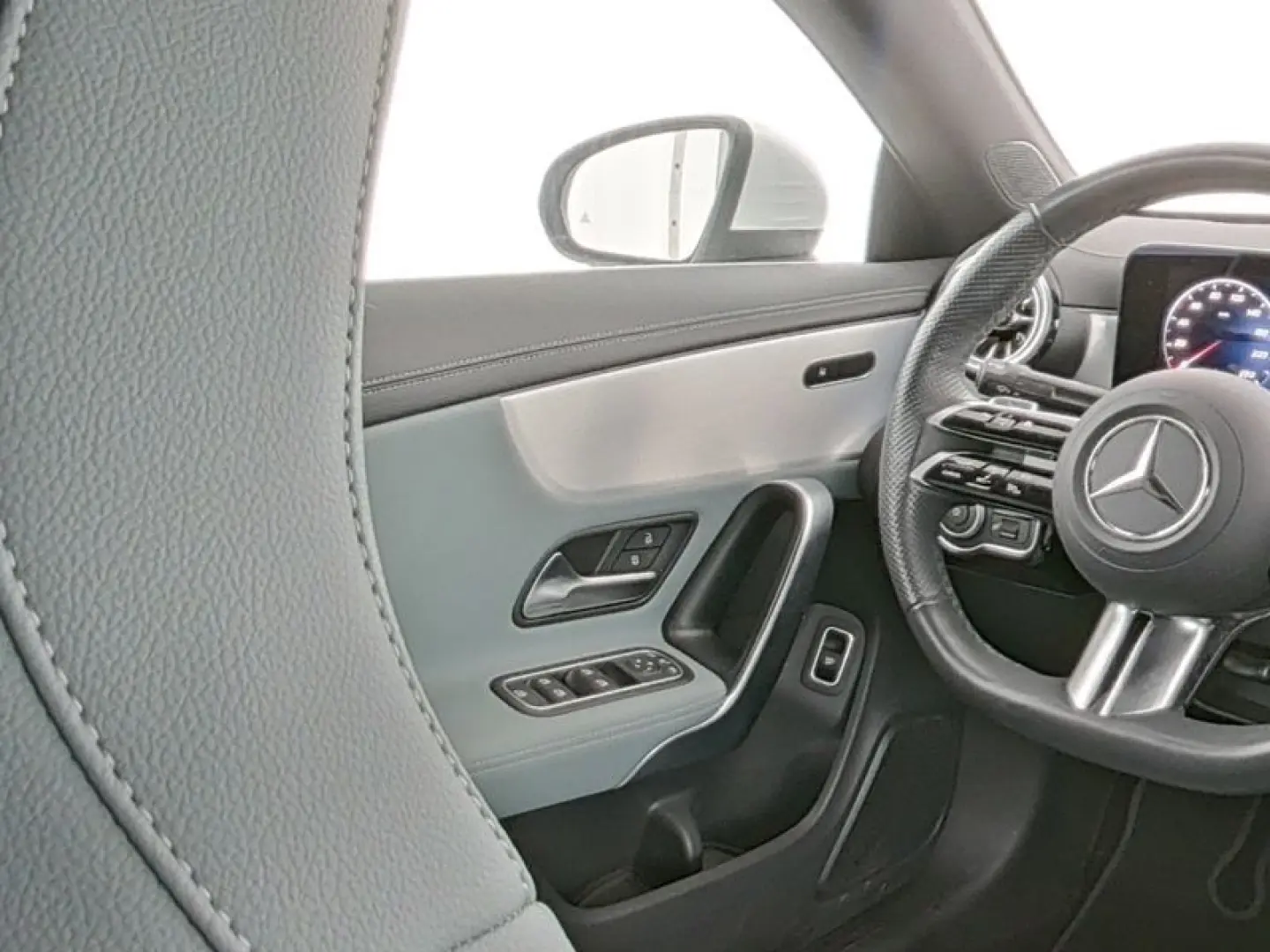 CLA 200 AMG  LED MBUX WINTERPAKET 360 KAMERA