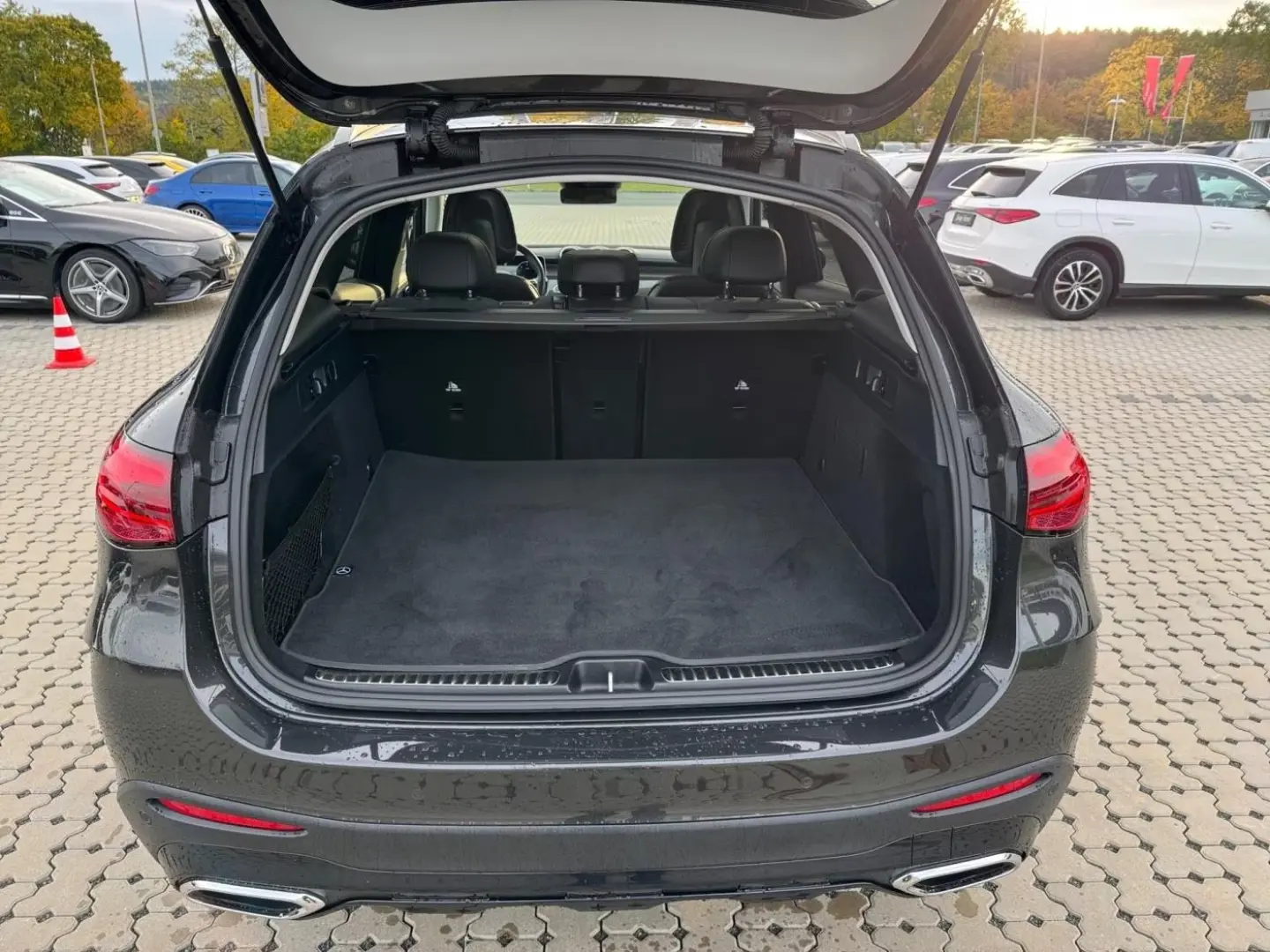 Mercedes-Benz GLC 300 d 4M AMG NIGHT AHK PANO