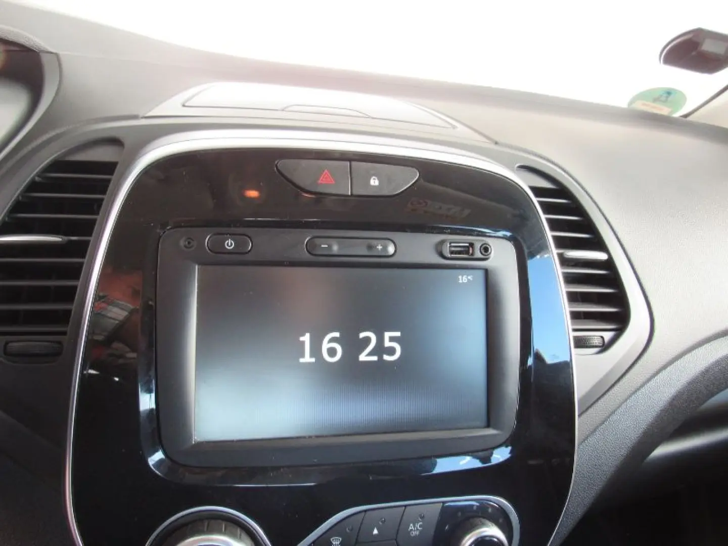 RENAULT CAPTUR TCe 150 EDC GPF Intens