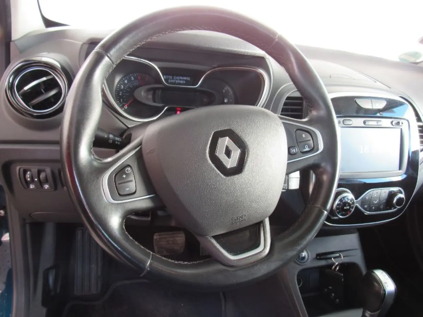 RENAULT CAPTUR TCe 150 EDC GPF Intens