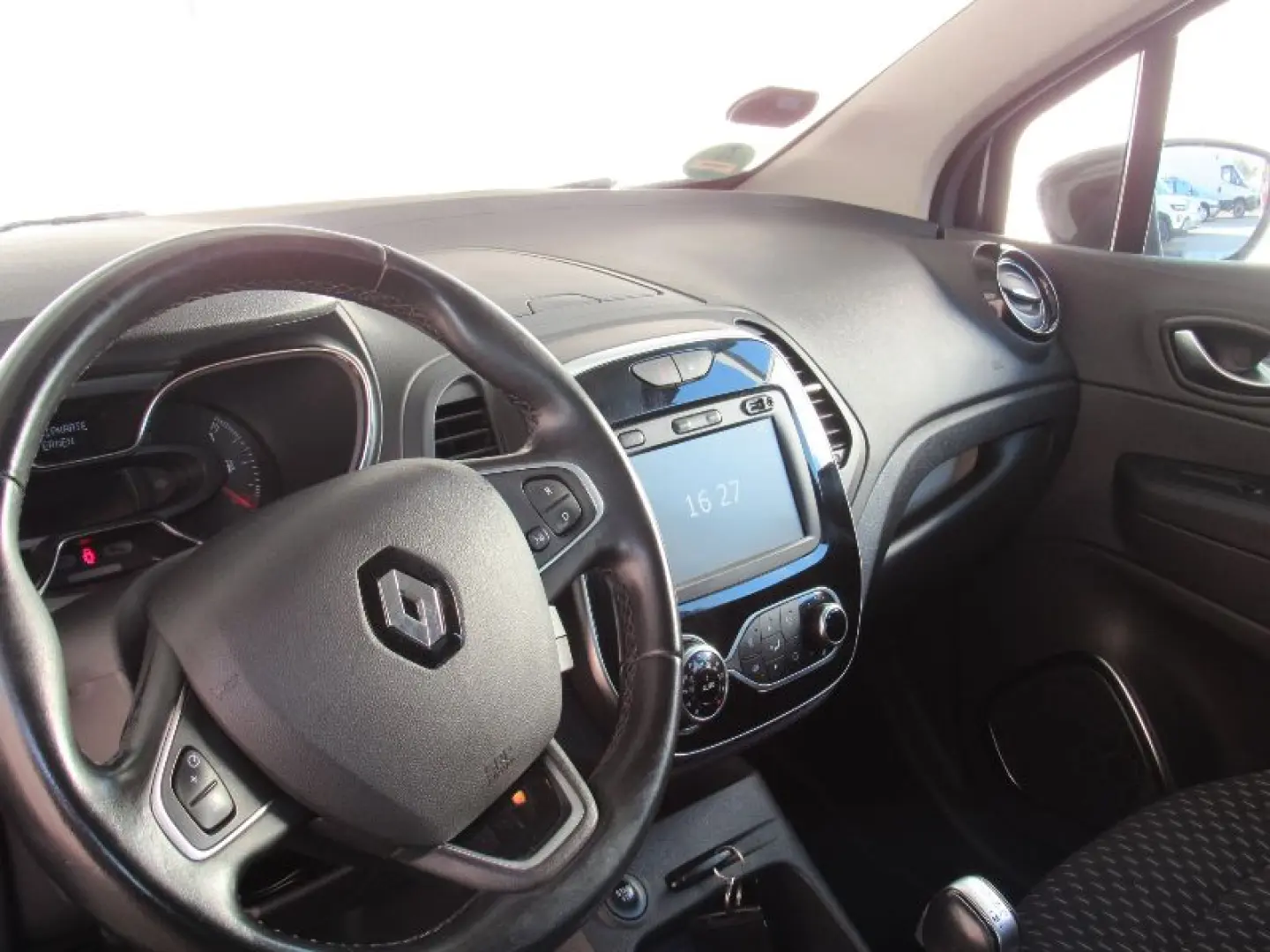 RENAULT CAPTUR TCe 150 EDC GPF Intens