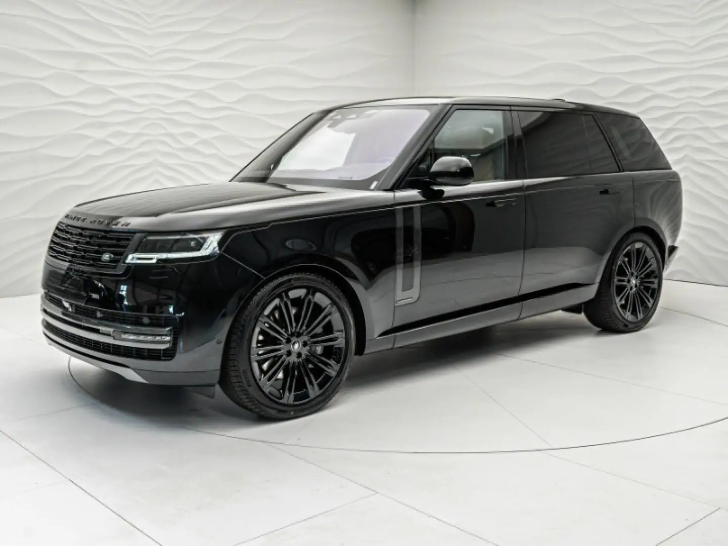 Range Rover D350 Autobiography LWB DVD