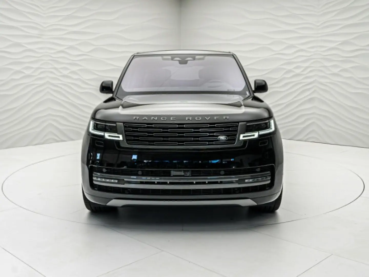 Range Rover D350 Autobiography LWB DVD