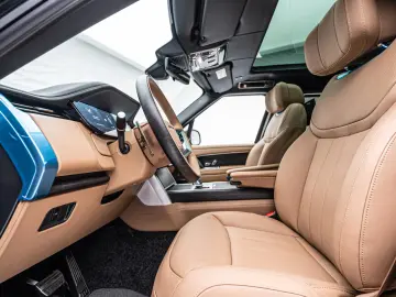 Range Rover D350 Autobiography LWB DVD