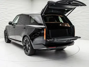 Range Rover D350 Autobiography LWB DVD