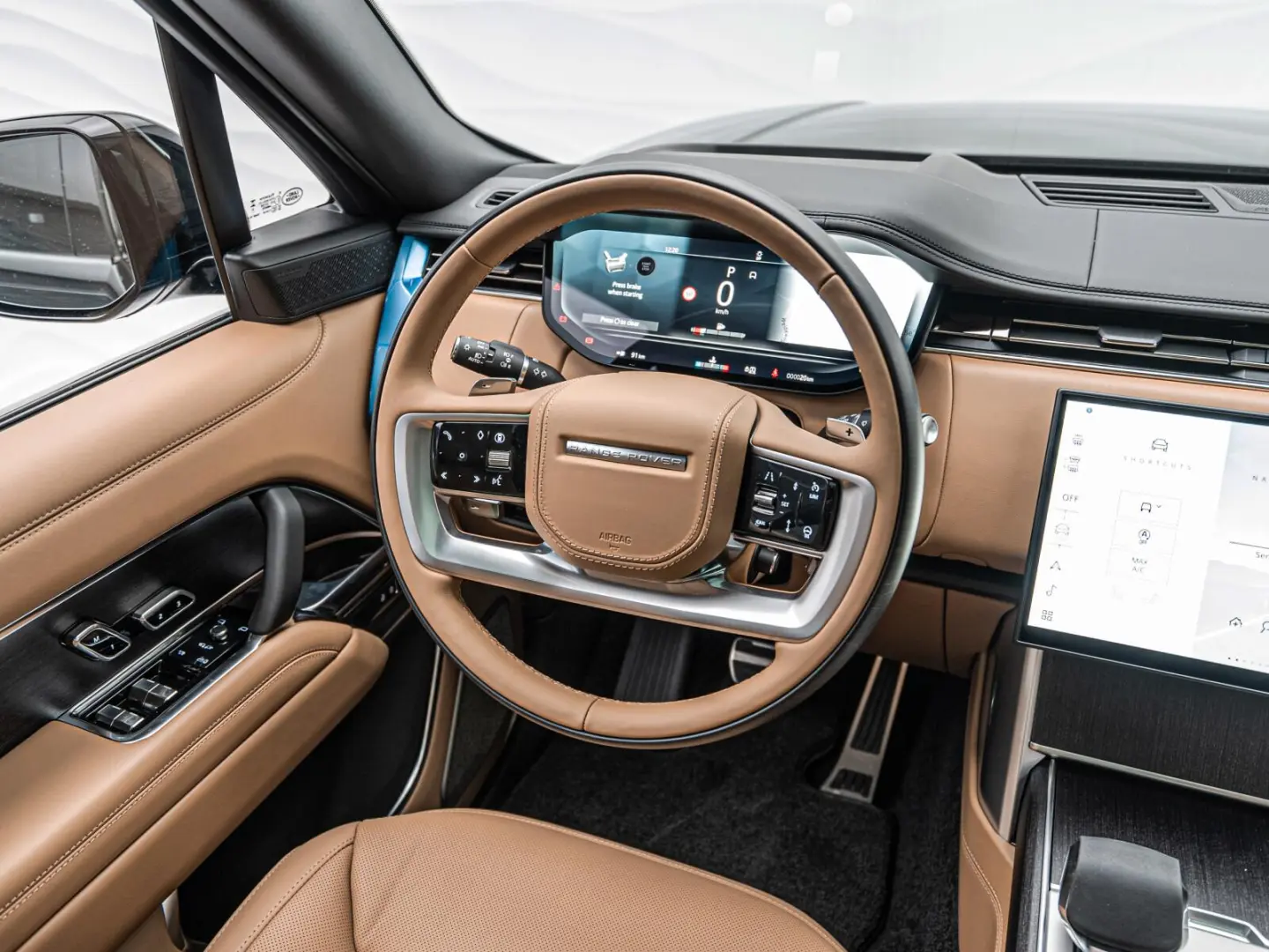 Range Rover D350 Autobiography LWB DVD