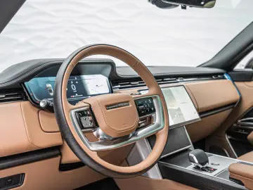 Range Rover D350 Autobiography LWB DVD