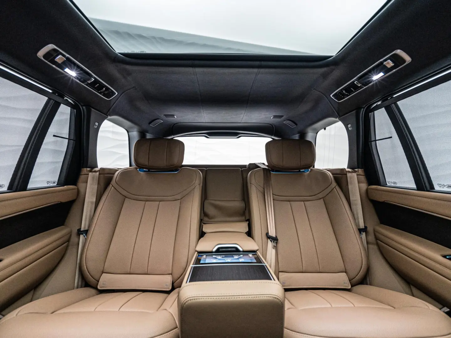 Range Rover D350 Autobiography LWB DVD