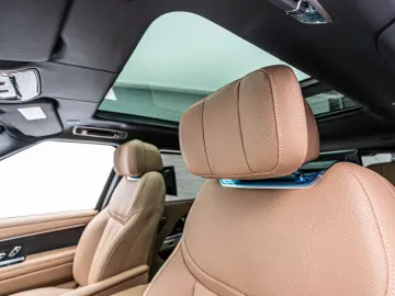 Range Rover D350 Autobiography LWB DVD