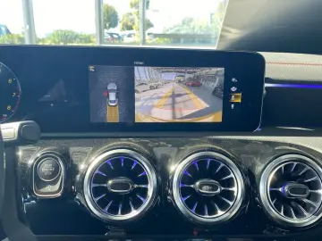 CLA 250 AMG AHK MBUX Multib. 19  Kamera Night