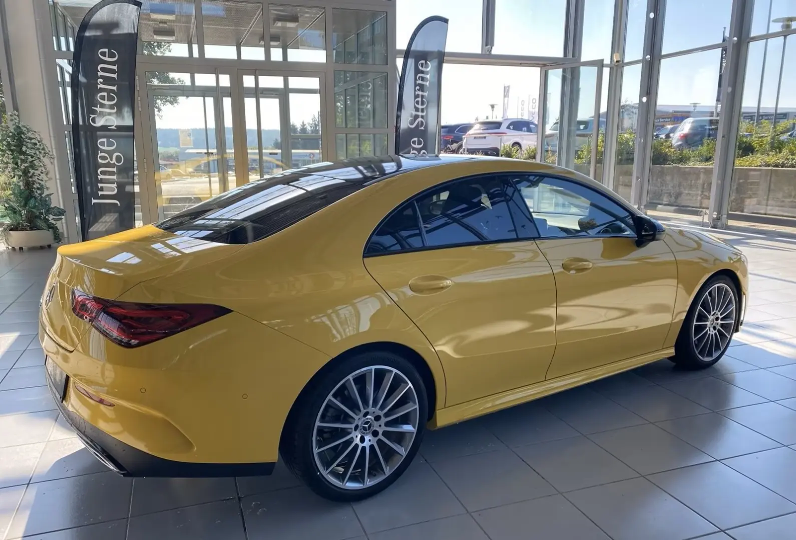 CLA 250 AMG AHK MBUX Multib. 19  Kamera Night