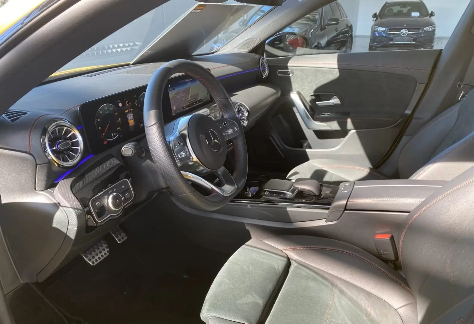 CLA 250 AMG AHK MBUX Multib. 19  Kamera Night