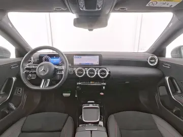 CLA 180 Coupé AMG KAMERA LED NAVI CARPLAY 18