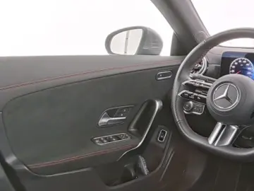 CLA 180 Coupé AMG KAMERA LED NAVI CARPLAY 18