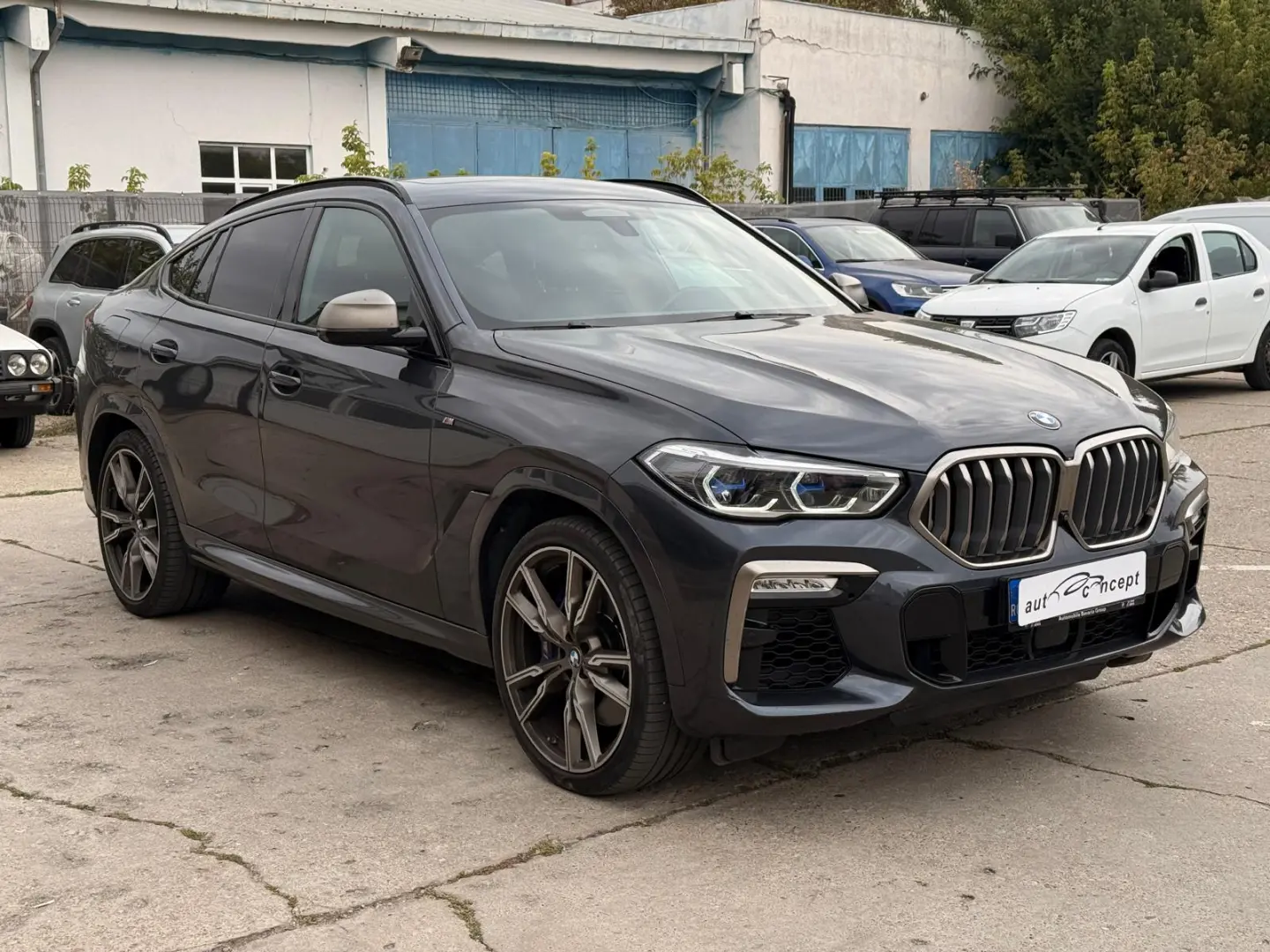 BMW X6 M50d - model 2020