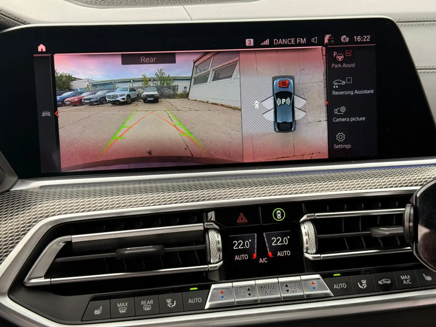 BMW X6 M50d - model 2020