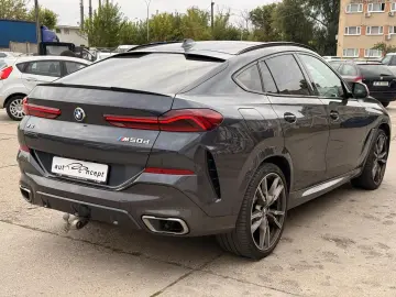 BMW X6 M50d - model 2020