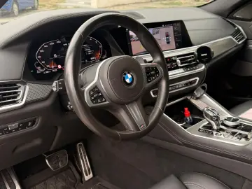 BMW X6 M50d - model 2020