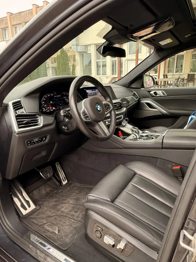 BMW X6 M50d - model 2020