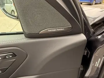 BMW X6 M50d - model 2020