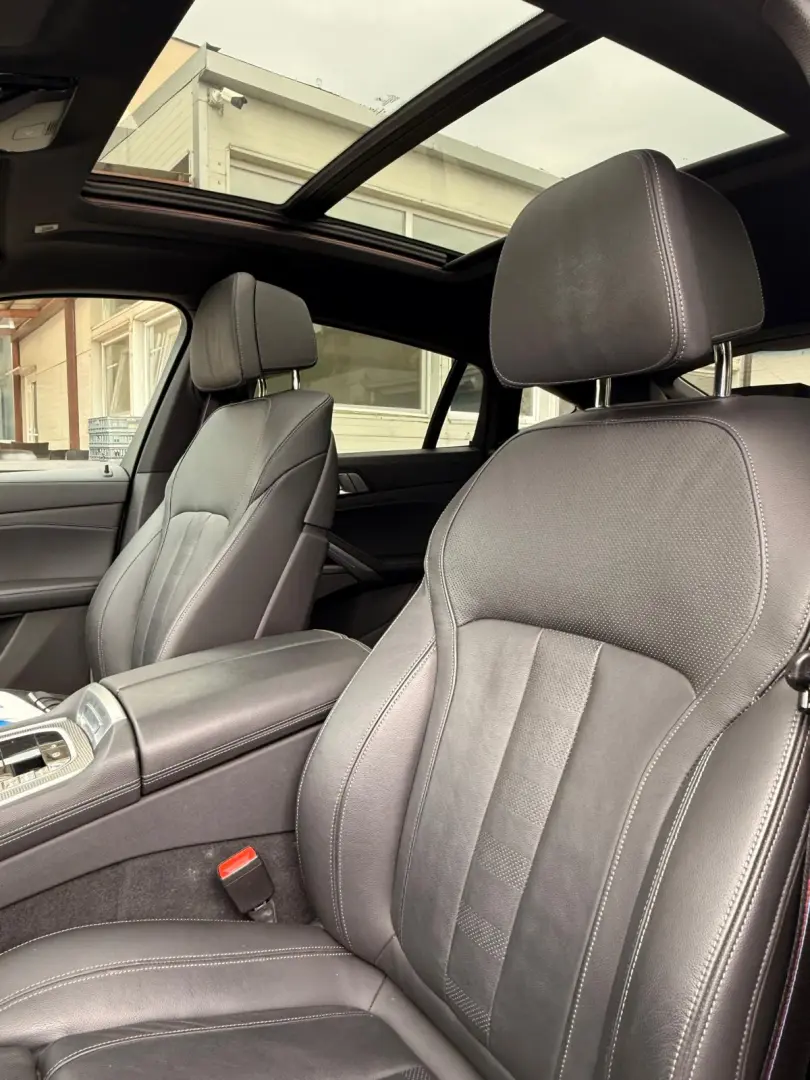 BMW X6 M50d - model 2020