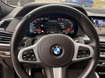 BMW X6 M50d - model 2020