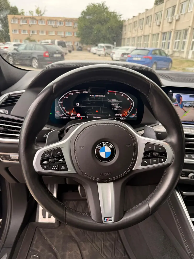 BMW X6 M50d - model 2020