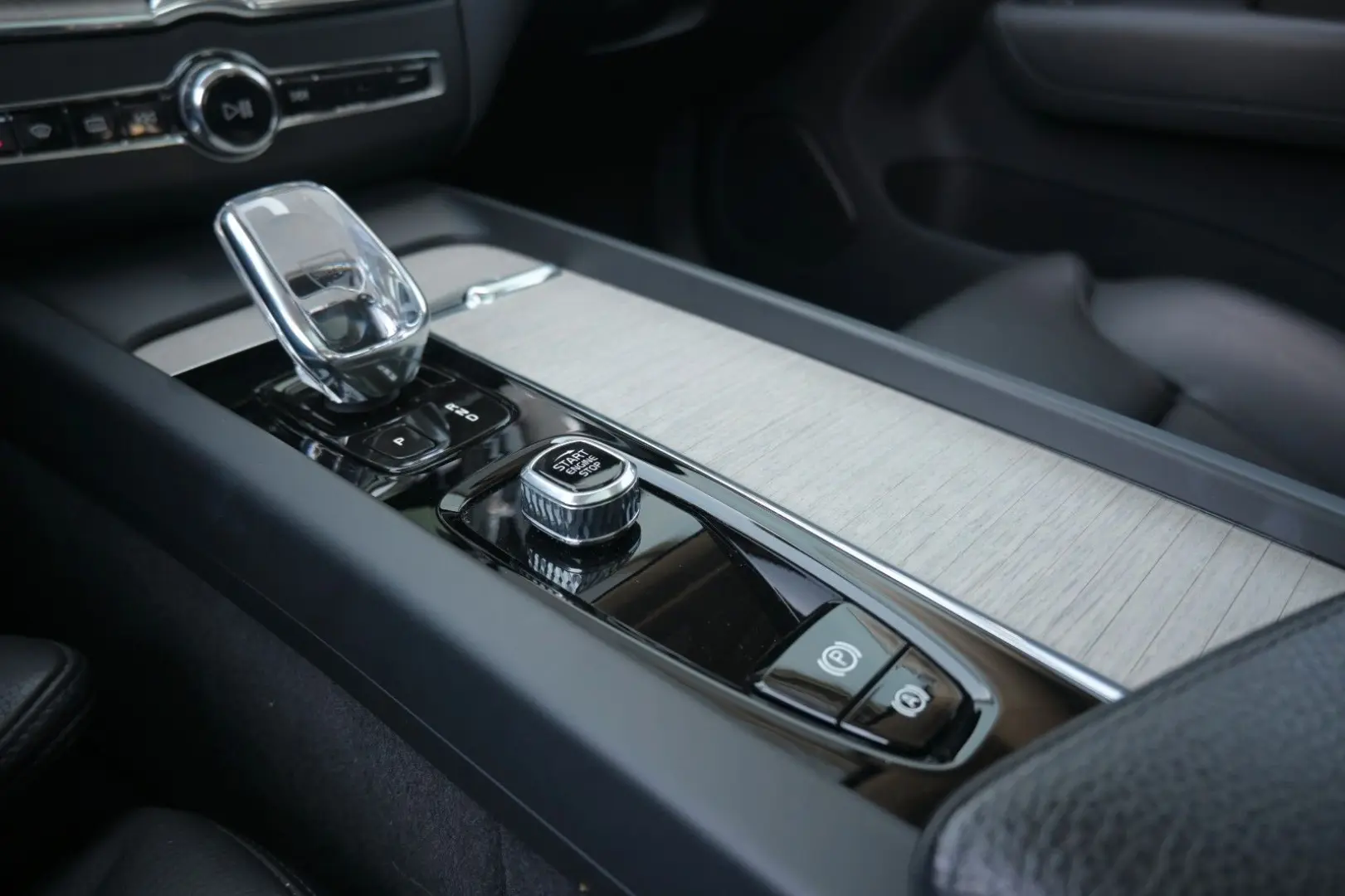 XC60 T6 Inscript. PHEV MAPS HUD Connect Edi 360