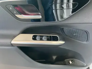 Mercedes-Benz GLC 200 4M AMG-Line Noapte AHK