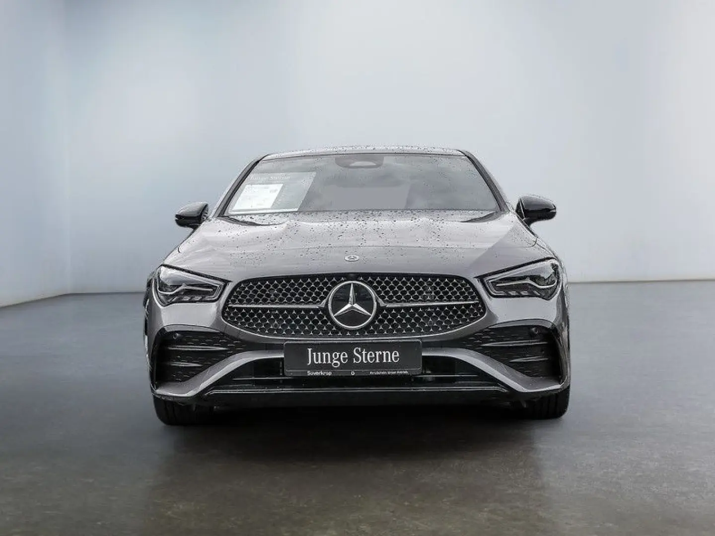 CLA 180 Coupé   AMG Night LED Cam Pano Spur Navi