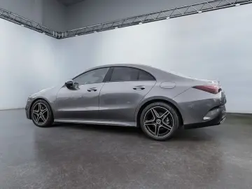 CLA 180 Coupé   AMG Night LED Cam Pano Spur Navi