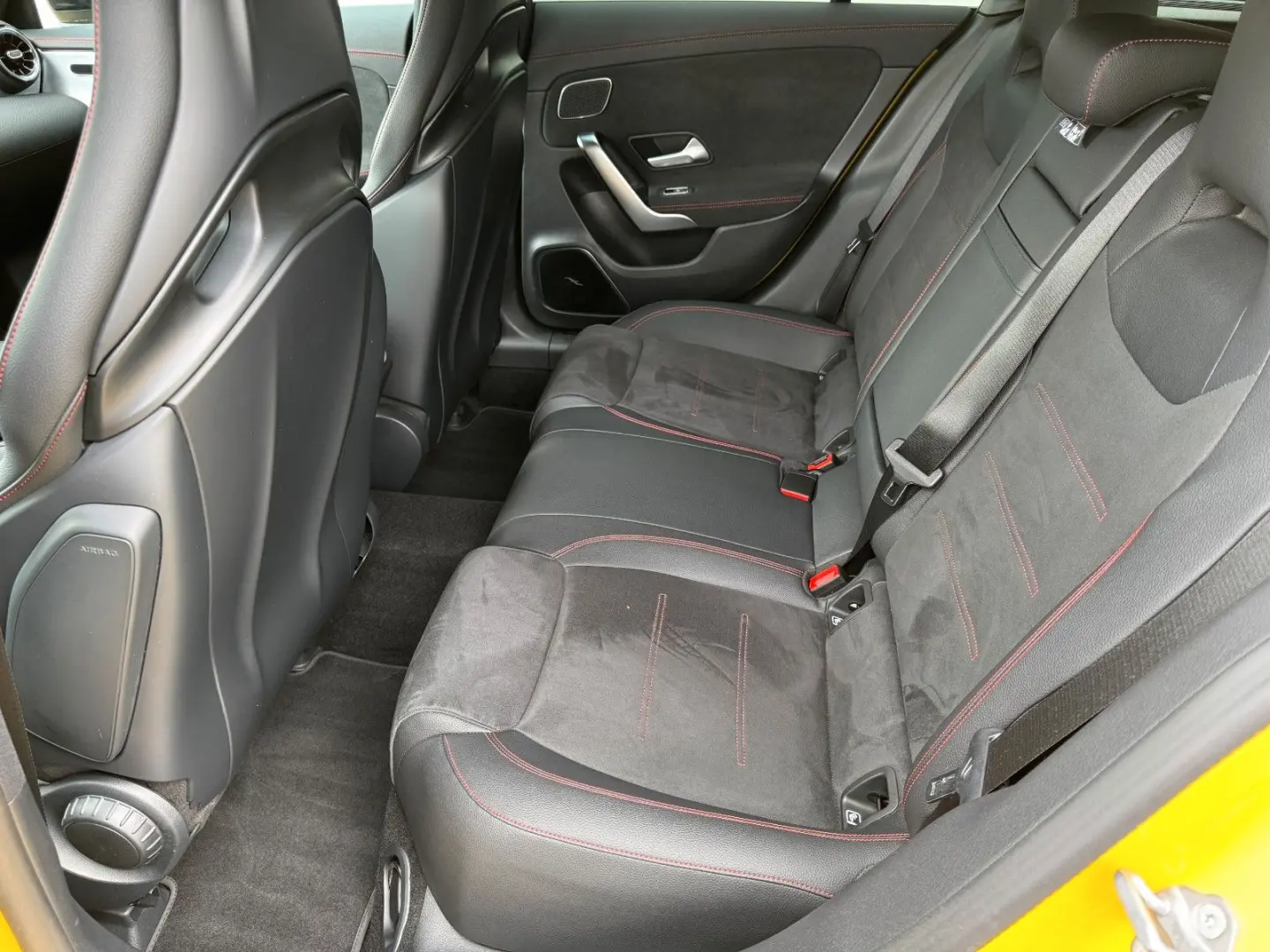 CLA 35 AMG Shooting Brake 4M Performance 1.HAND