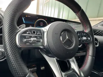 CLA 35 AMG Shooting Brake 4M Performance 1.HAND