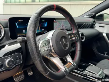 CLA 35 AMG Shooting Brake 4M Performance 1.HAND