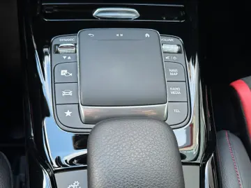 CLA 35 AMG Shooting Brake 4M Performance 1.HAND