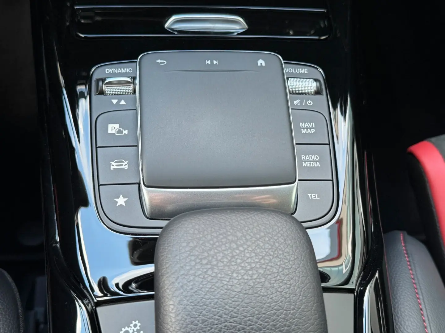 CLA 35 AMG Shooting Brake 4M Performance 1.HAND