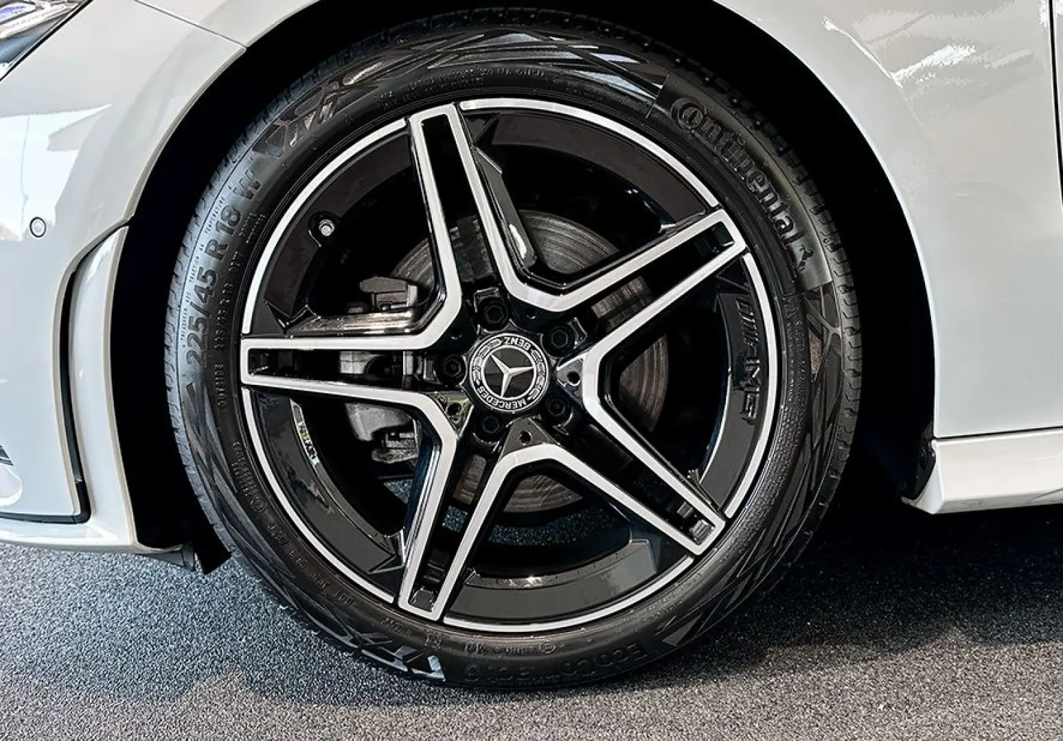 CLA 200 Coupé AMG Night Multib Pano AHK Kamera