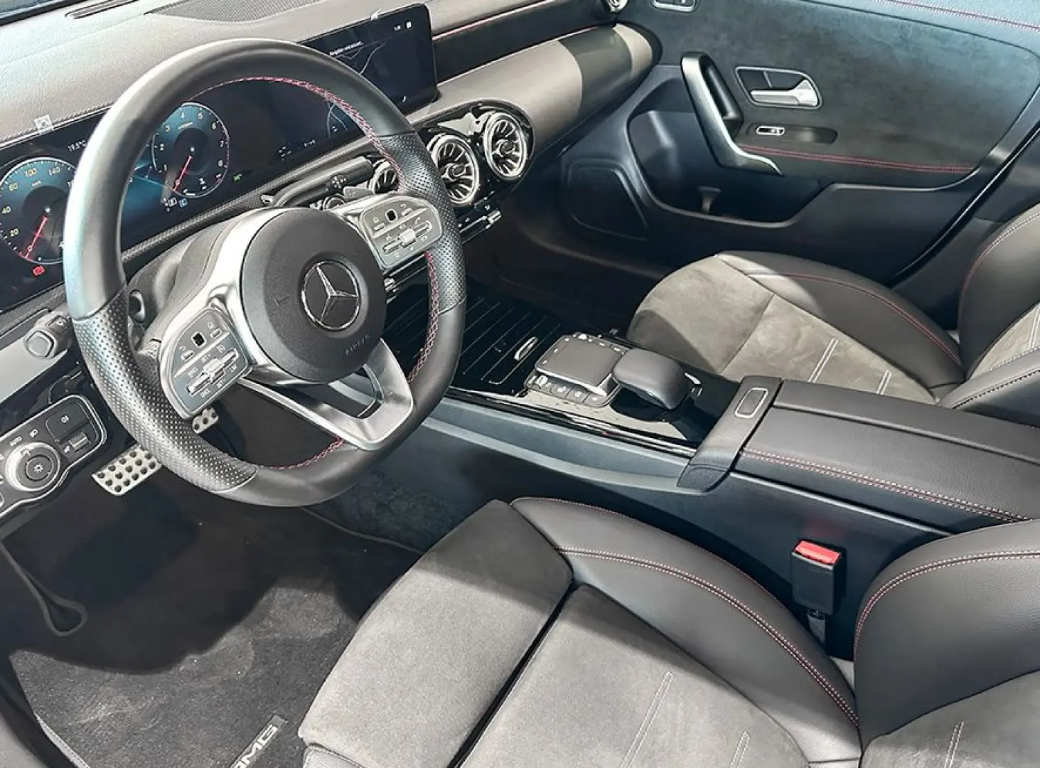 CLA 200 Coupé AMG Night Multib Pano AHK Kamera