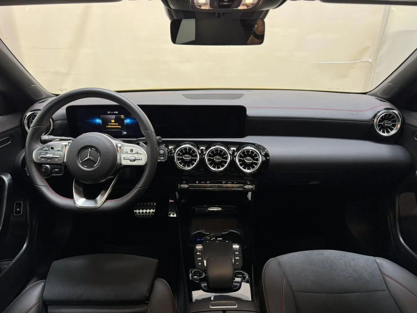 CLA 200 AMG NIGHT Pano AHK MULTIBEAM Ambientebel