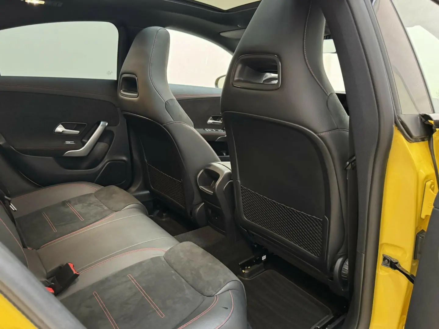 CLA 200 AMG NIGHT Pano AHK MULTIBEAM Ambientebel