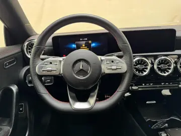 CLA 200 AMG NIGHT Pano AHK MULTIBEAM Ambientebel