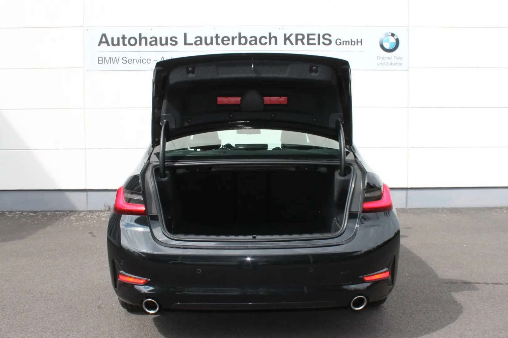 BMW 320i Lim. Sport Line