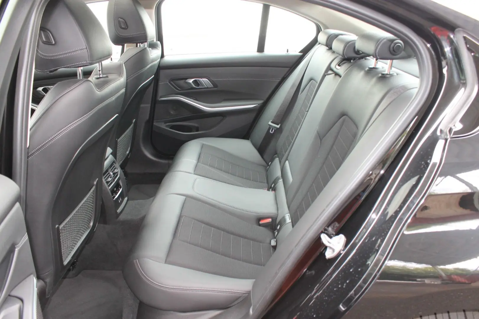 BMW 320i Lim. Sport Line