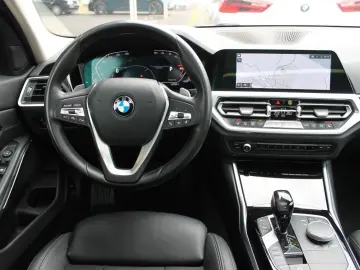 BMW 320i Lim. Sport Line