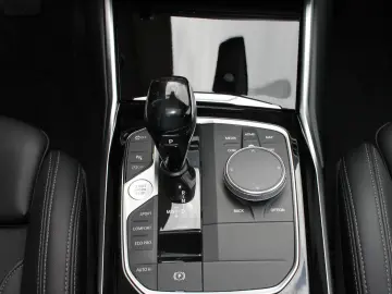 BMW 320i Lim. Sport Line