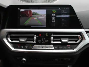 BMW 320i Lim. Sport Line