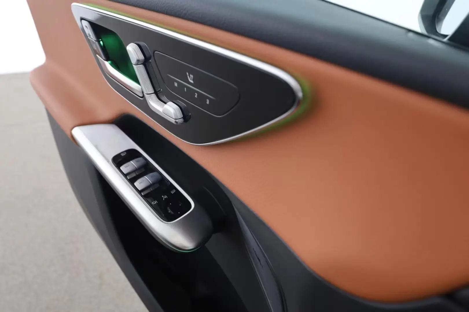 Mercedes-Benz GLC 200 4M Distronic AHK Standhz ARTICO