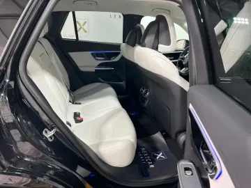 Mercedes-Benz GLC 200 4Matic AMG Line NIGHT 360