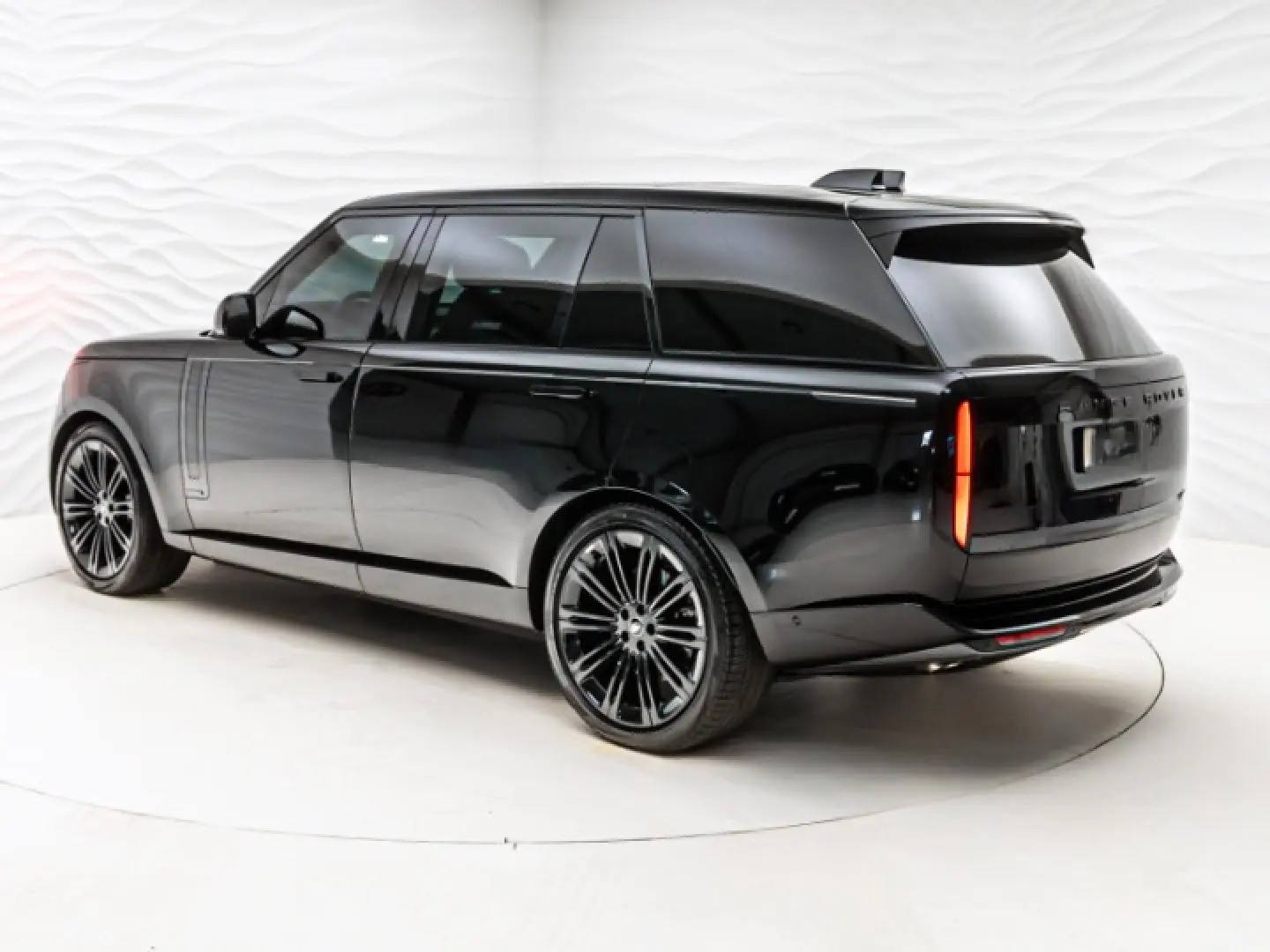 Range Rover P530 LWB ARMORED B6 Autobiography